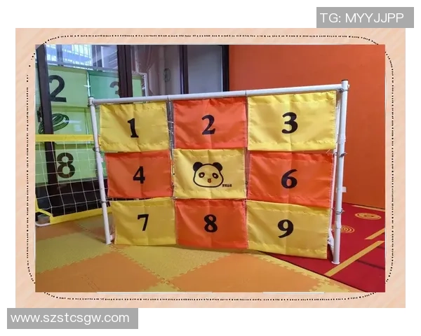 全球足球巨星齐聚一堂 九宫格展现球场英雄风采